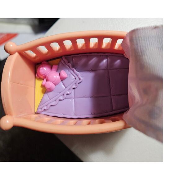 Fisher-Price Dollhouse Baby's Room Rocking Crib Teddy Blanket 3.5"x 2" H 2006 - Picture 2 of 7